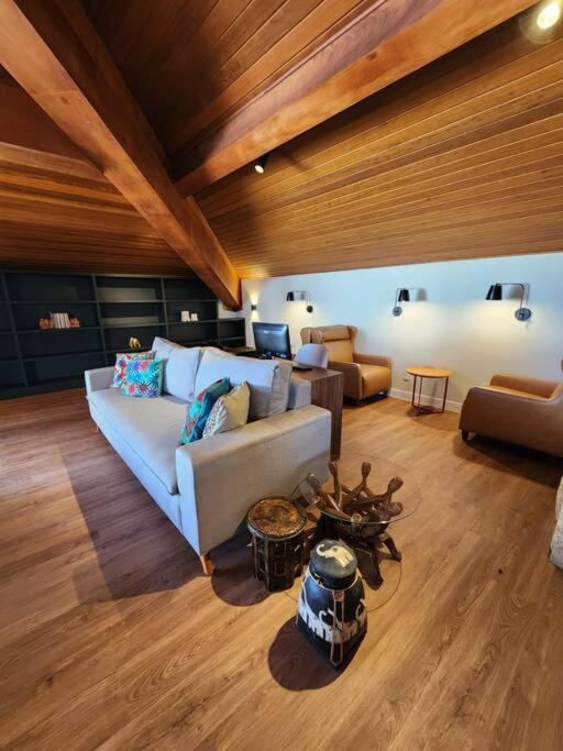 Com Jacuzzi Privativa No Wanderlust Campos do Jordao